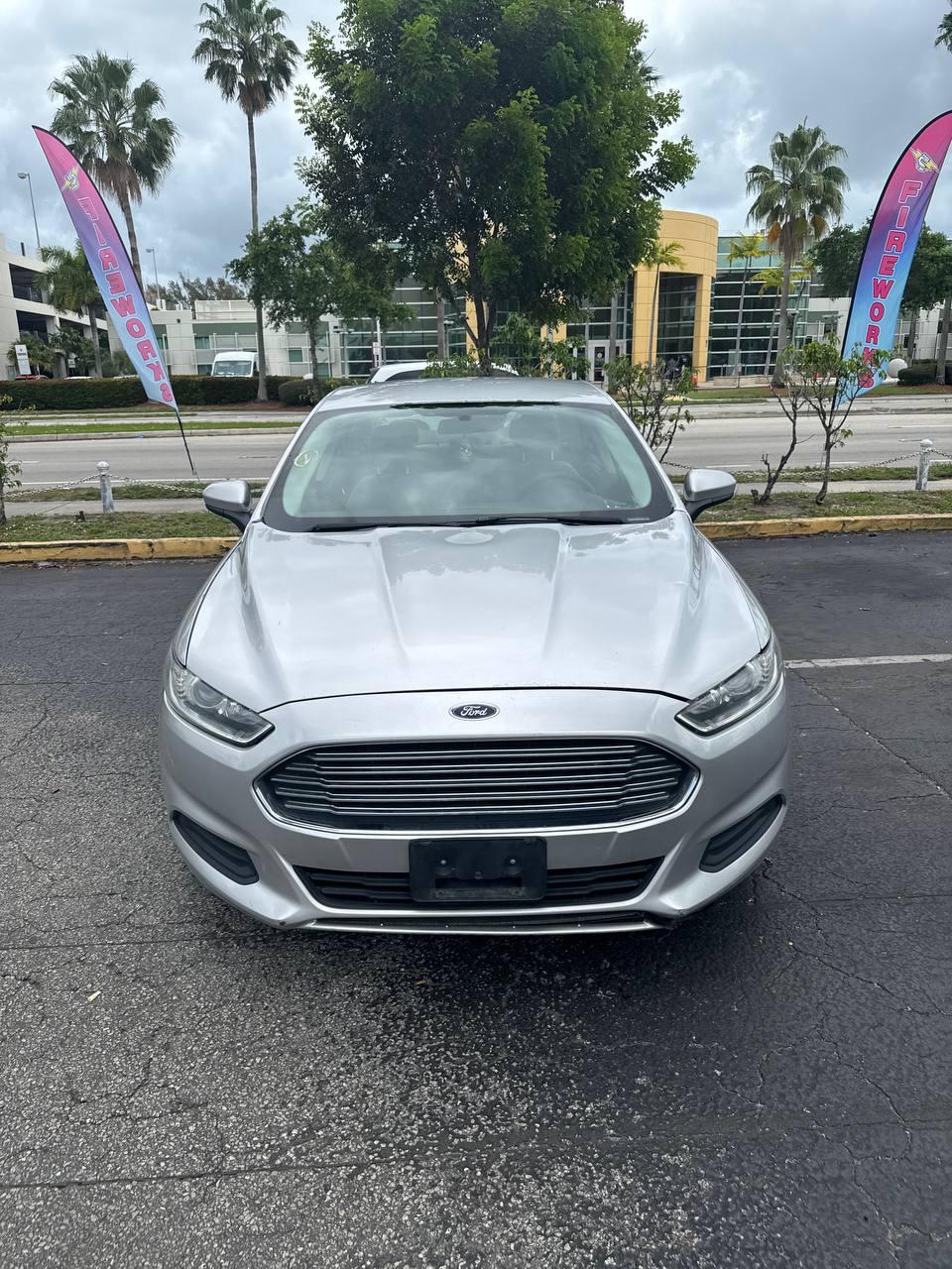 Ford Fusion Gallery Image